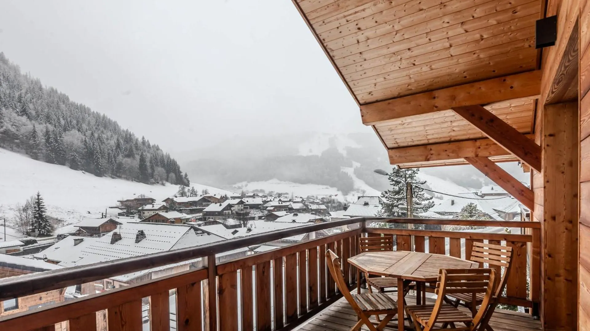 Appartement Neuf Avec Terrasse, Garage Et Sauna A Morzine - Fr-1-754-26